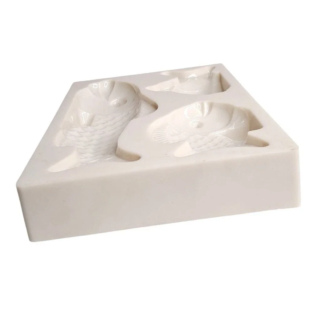 Barry Baking Chocolate Mold White Plastic Fish-Shaped Tool For‎ Confectionery